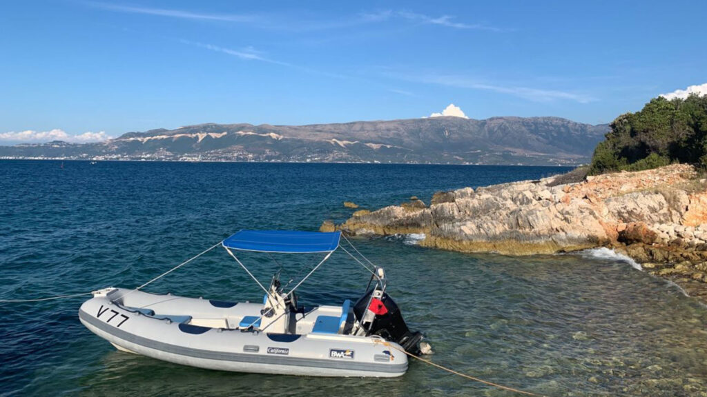 Gita in barca lungo la costa di Karaburun, Riviera Albanese