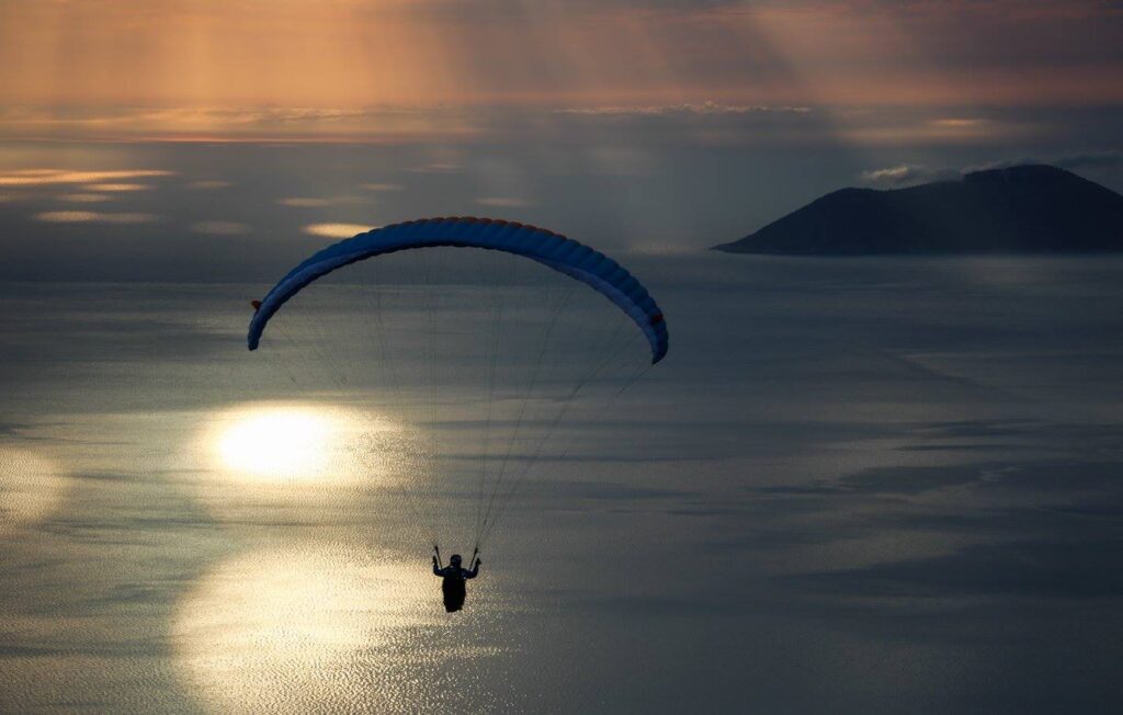 Parapendio in tandem a Shashicë, Albania