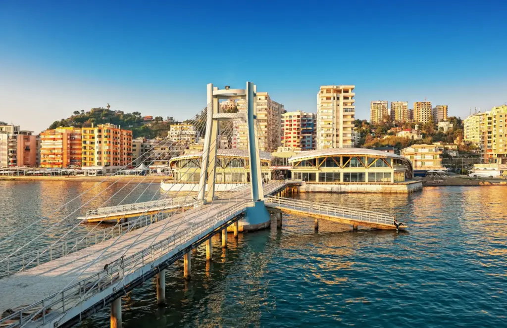 Durazzo, principale città portuale albanese sulla costa adriatica